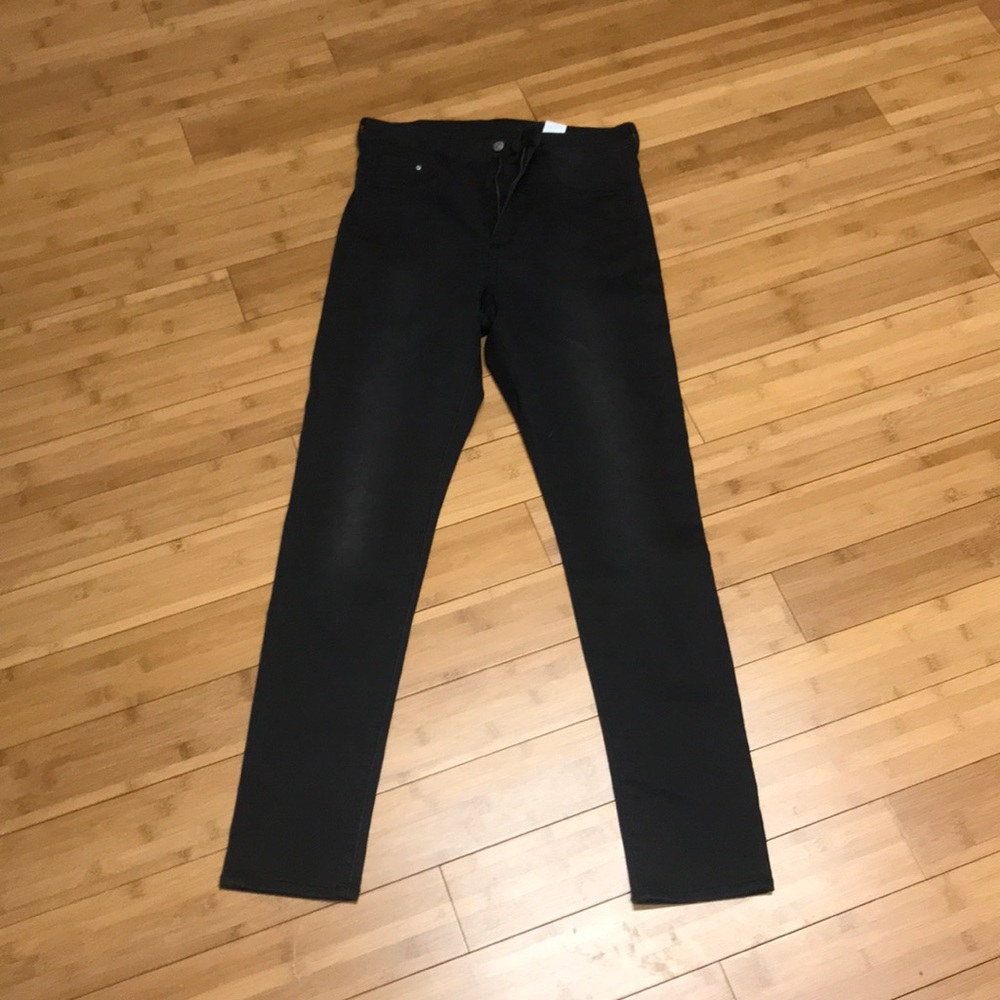 Black skinny jeans